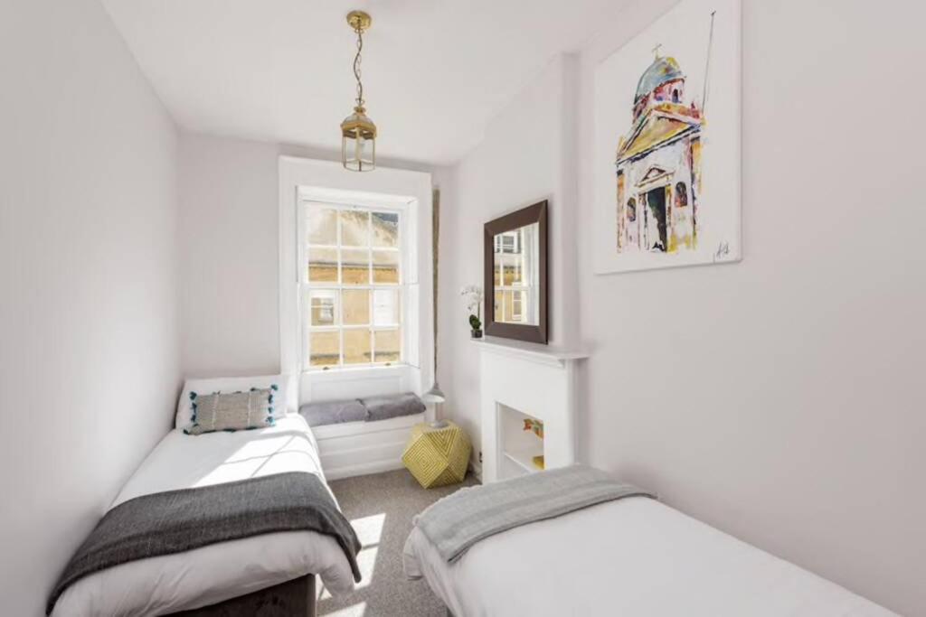 Georgian Apartment Located In The Center Of Bath. Esterno foto