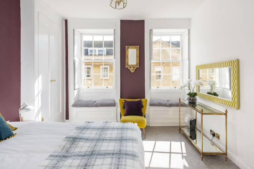 Georgian Apartment Located In The Center Of Bath. Esterno foto