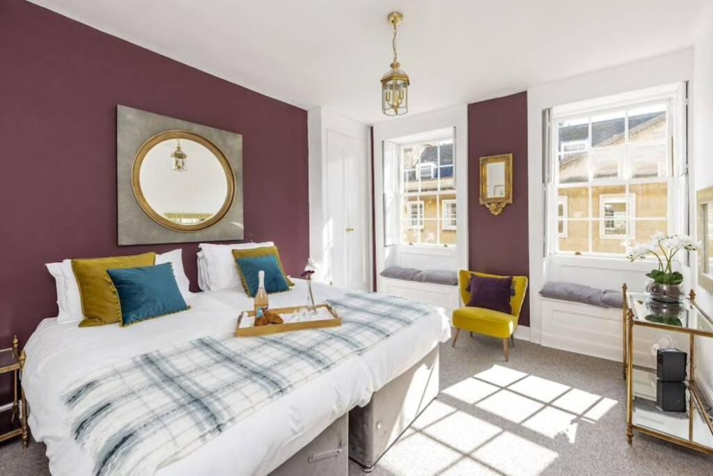 Georgian Apartment Located In The Center Of Bath. Esterno foto